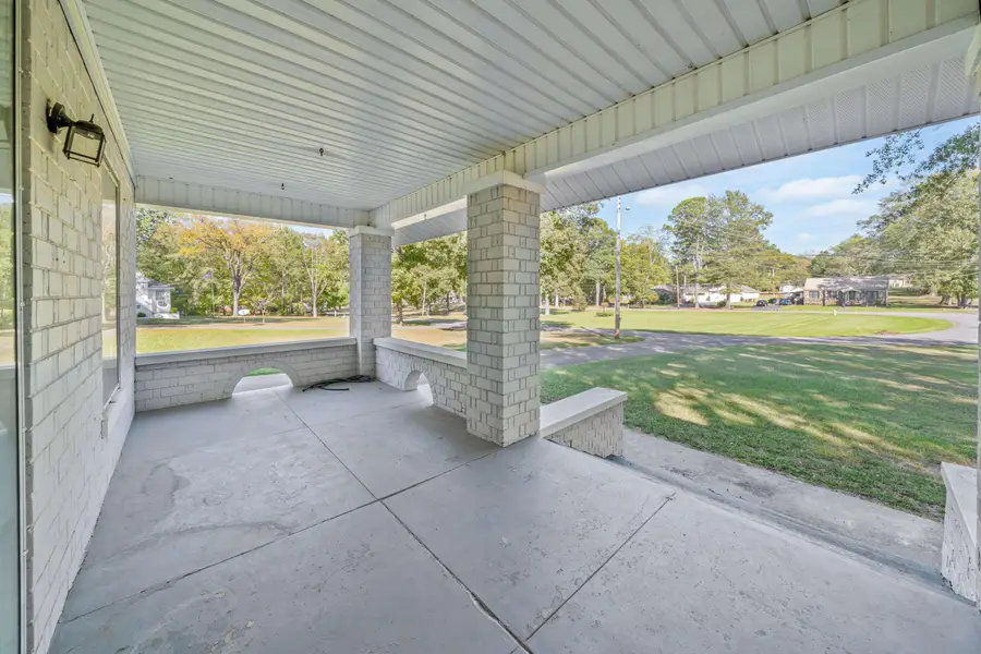 302 Foster Park Dr., Booneville, MS 38829 - #2