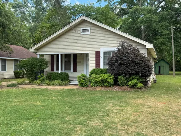 122 N Columbia St., Pontotoc, MS 38863