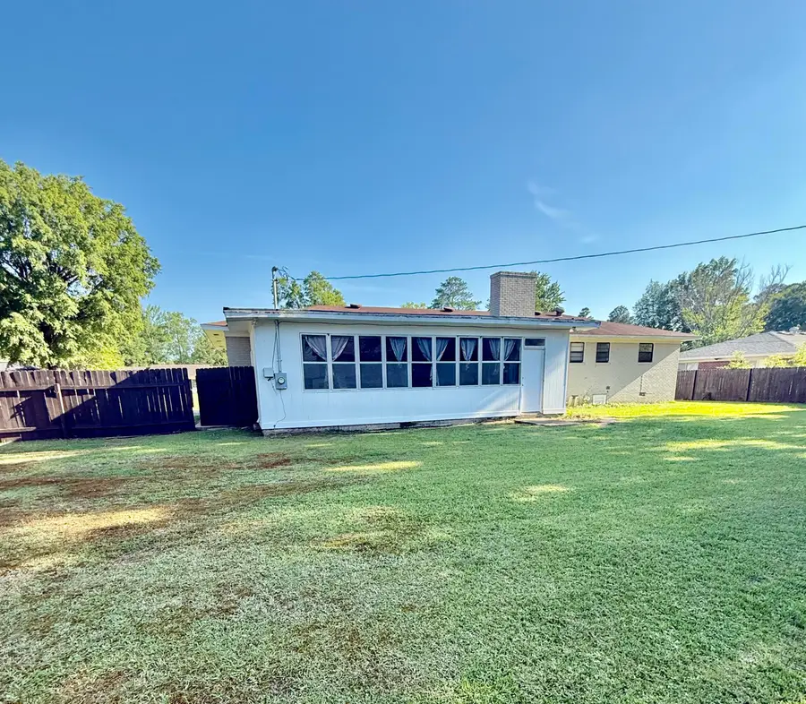 1105 Kendall St., Amory, MS 38821 - #3
