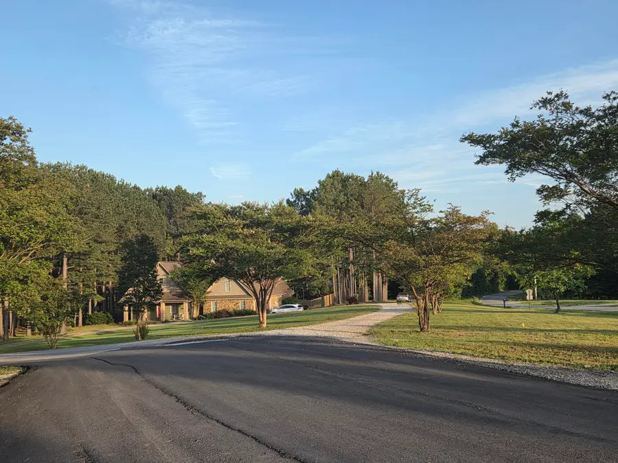 107 Ridgeland Dr., Mooreville, MS 38857 - #2