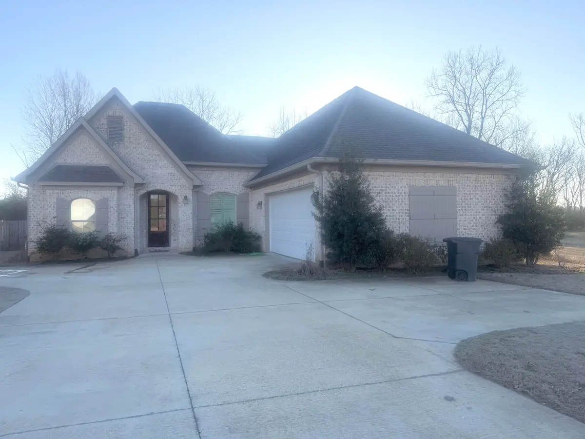 504 W Longview Dr., New Albany, MS 38652 - Image #1