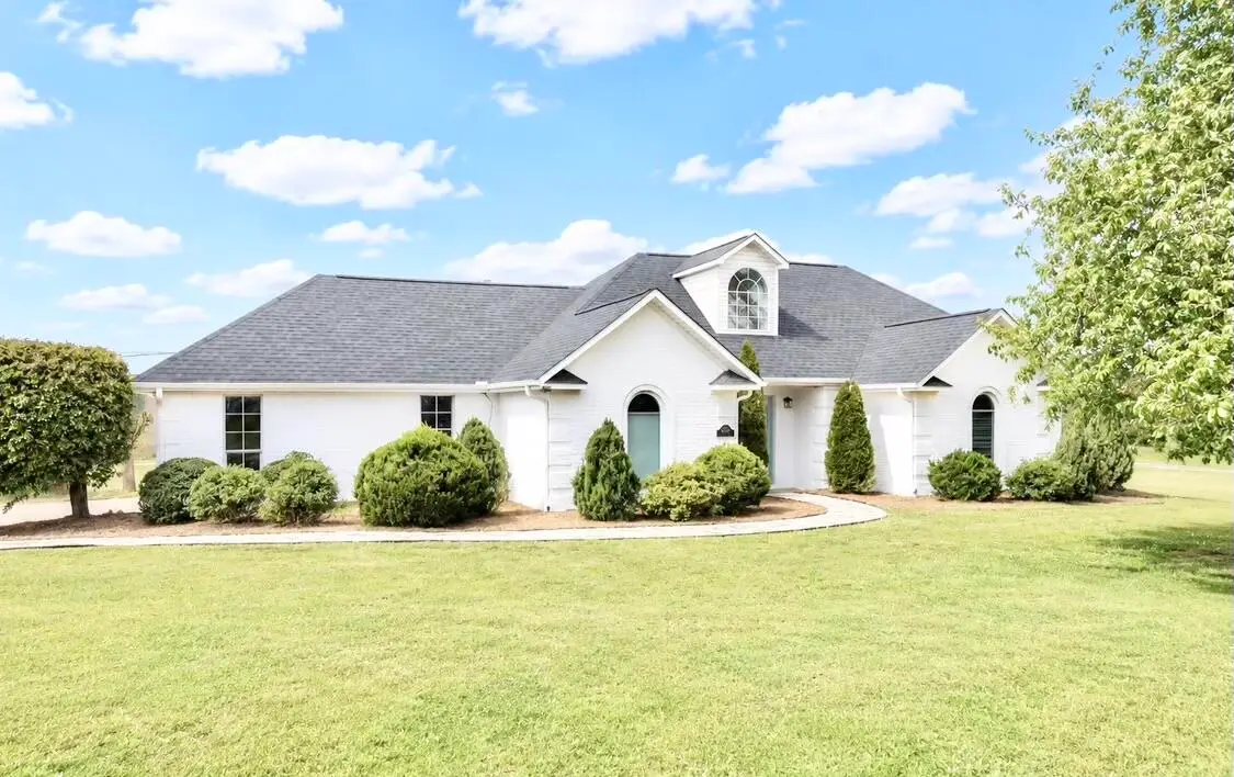 1002 Georgia Ln., New Albany, MS 38652 - #1
