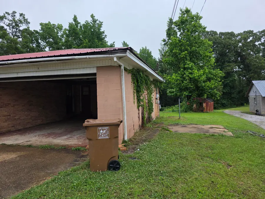 424 Cemetery Road, Baldwyn, MS 38824 - #2