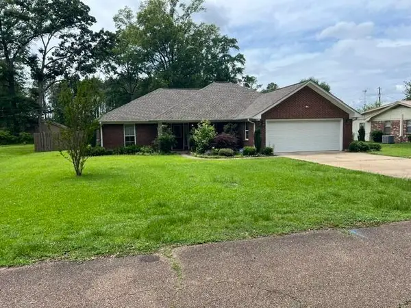 211 Winchester Dr., Amory, MS 38821