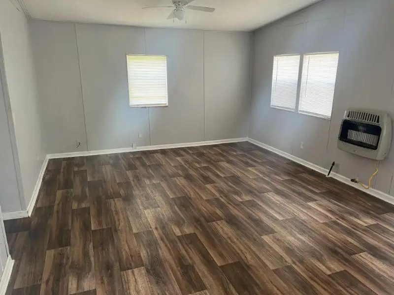 180 Dogwood St., Hickory Flat, MS 38633 - #2