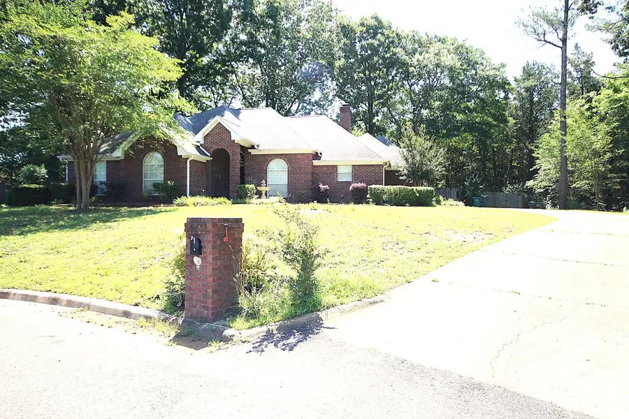 1903 Skylark Cr., Tupelo, MS 38801 - #2