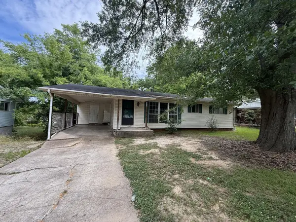 1316 Leonard Dr., Tupelo, MS 38801