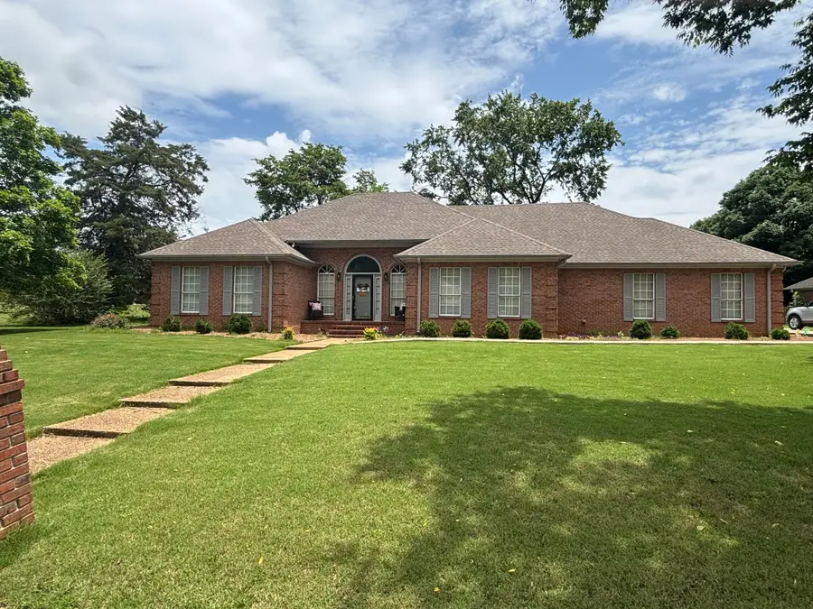 2011 Hummingbird Ln., Tupelo, MS 38801 - #2