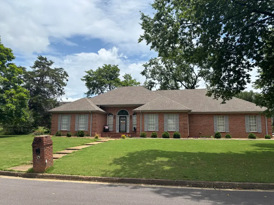 2011 Hummingbird Ln., Tupelo, MS 38801 - #3