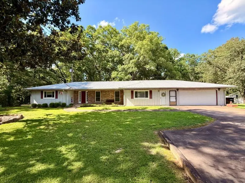 102 Buena Vista Dr., Fulton, MS 38843 - #1