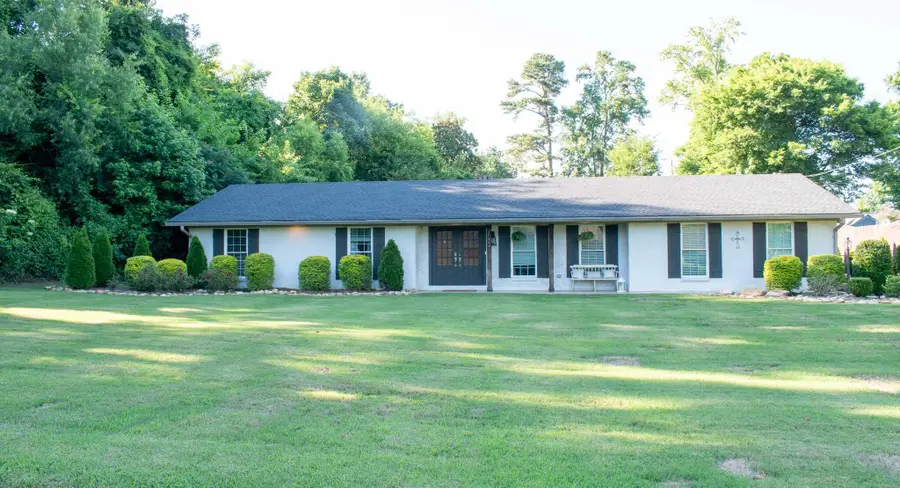 1002 Valley Road, Tupelo, MS 38804 - #2
