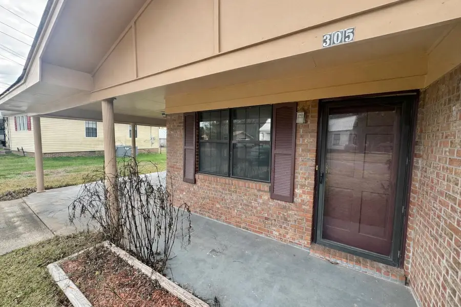 305 N Smith, Booneville, MS 38829 - Image #3