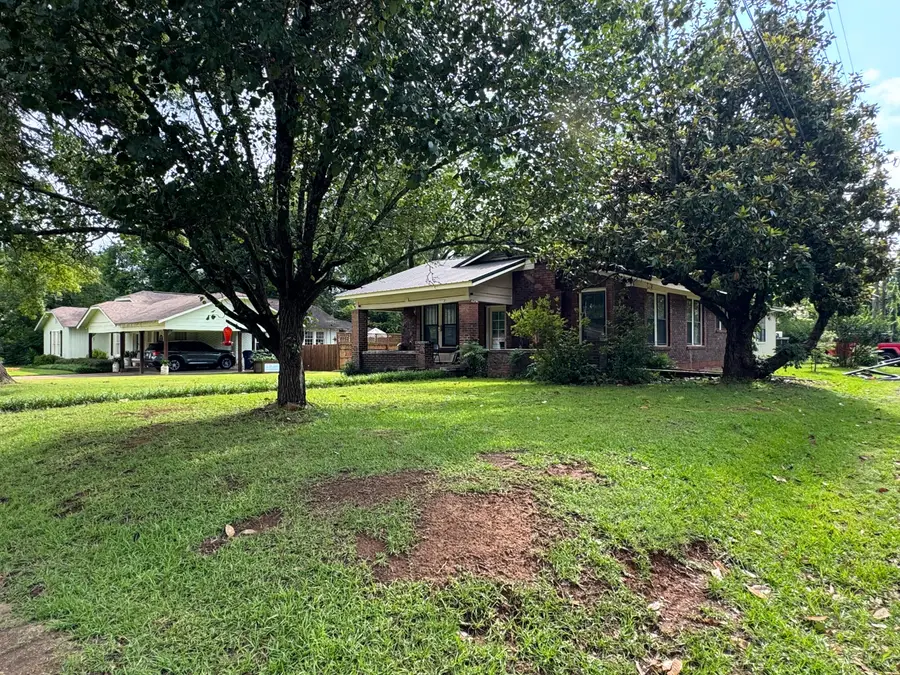 156 N Brooks St., Pontotoc, MS 38863 - #3