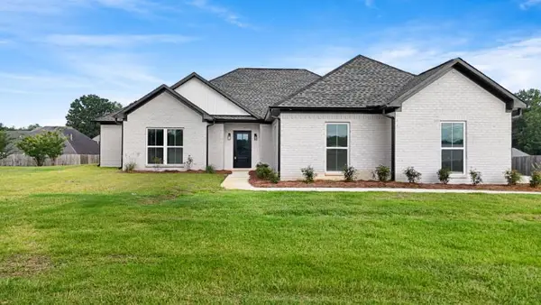 123 Greenhill Dr., Guntown, MS 38849