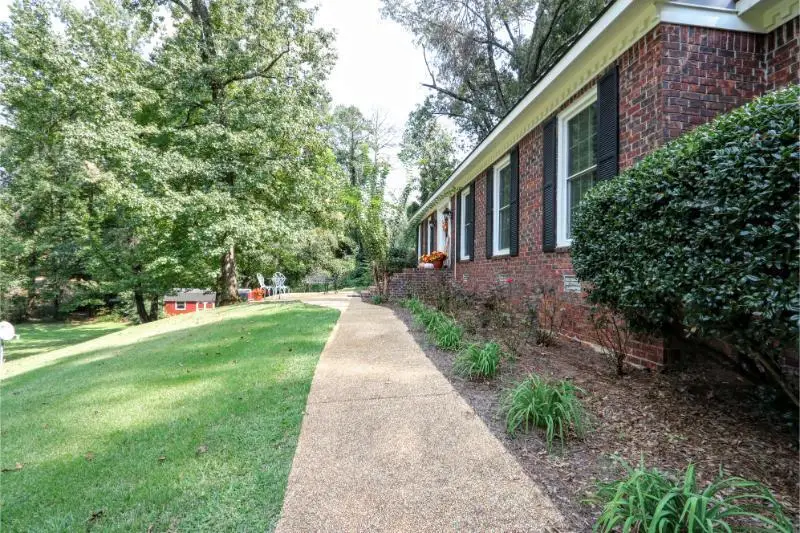 1034 Morgan Dr., New Albany, MS 38652 - #3
