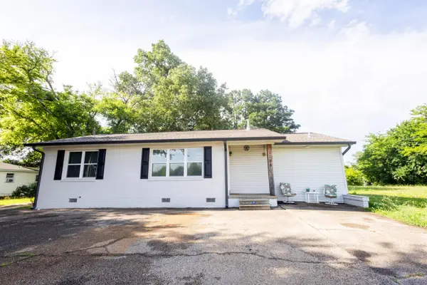 1708 Stephen D Lee St., Tupelo, MS 38801