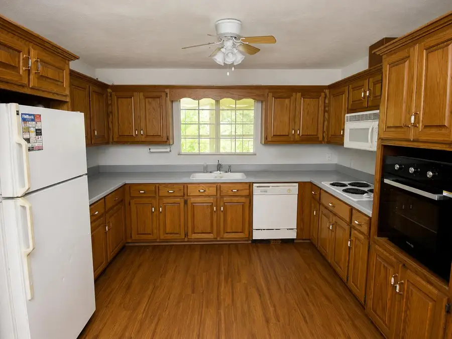 409 Willow Road, Fulton, MS 38843 - #3