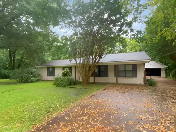 237 Westside Dr., Pontotoc, MS 38863