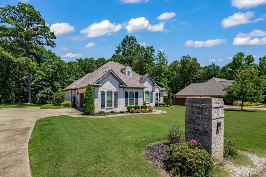 557 Crown Dr., Fulton, MS 38843 - #2