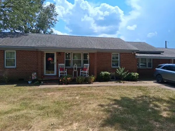 808 Poplar Ave., New Albany, MS 38652
