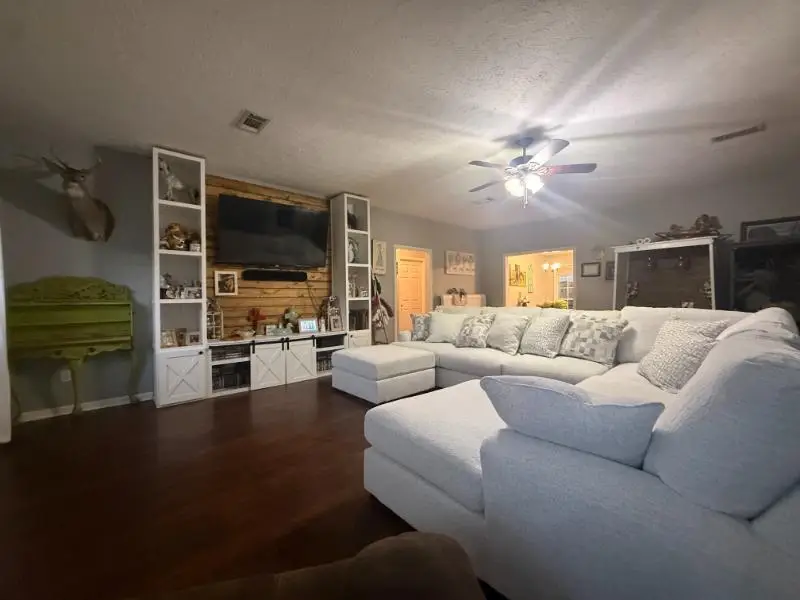 107 Eastbriar Dr., Saltillo, MS 38866 - #3