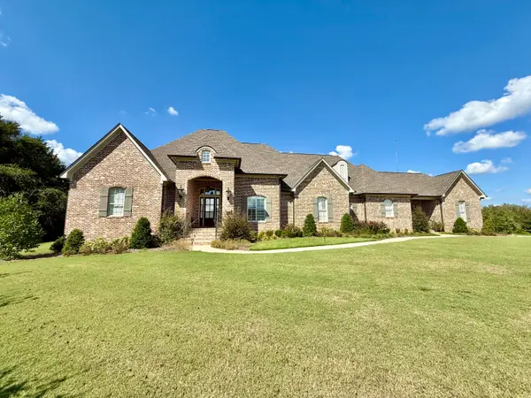 148 Summit Dr., Tupelo, MS 38801