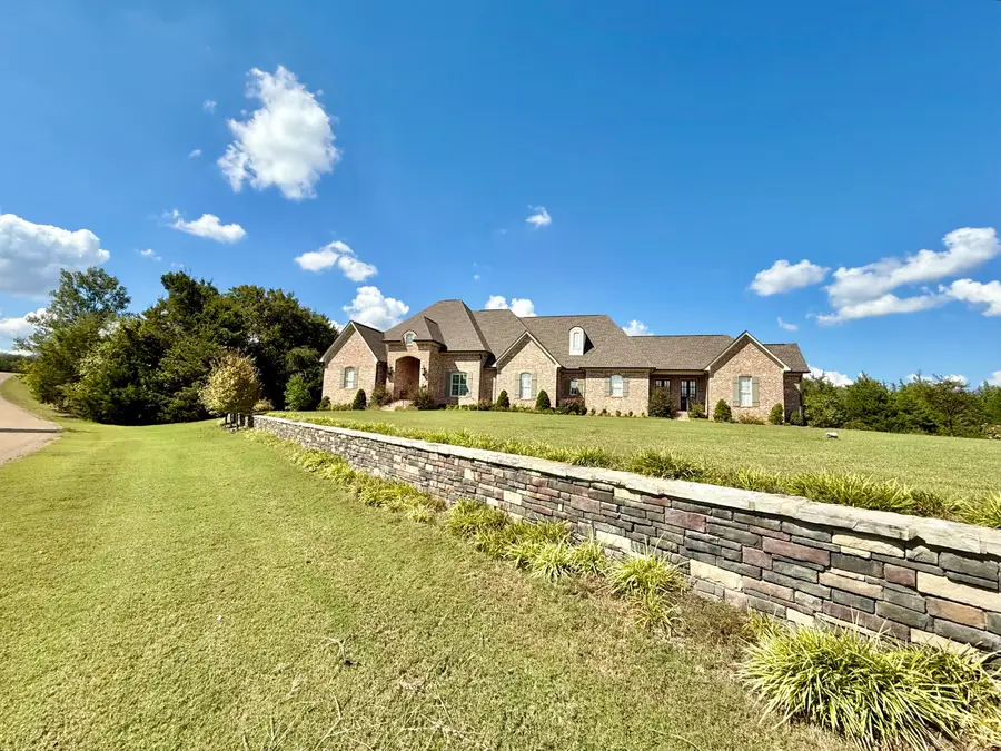 148 Summit Dr., Tupelo, MS 38801 - #3