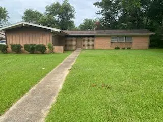 552 S Jackson St., Houston, MS 38851
