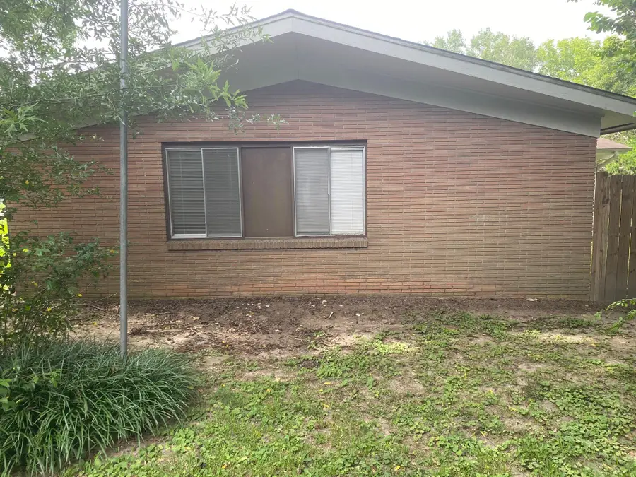 552 S Jackson St., Houston, MS 38851 - #3