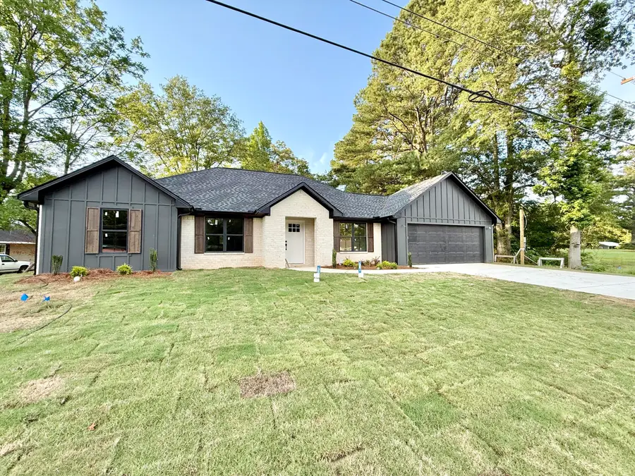 472 Mobile St., Saltillo, MS 38866 - #2