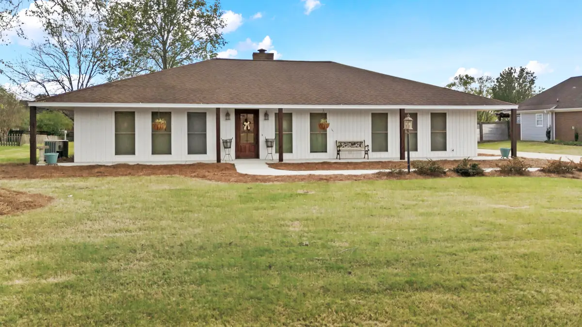 4627 S Lake Dr., Tupelo, MS 38801 - #1