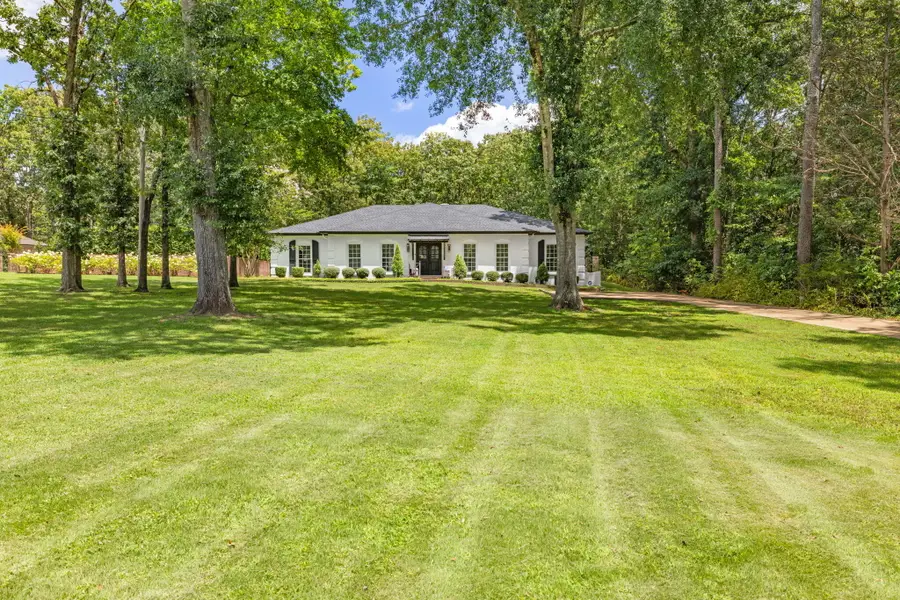 2304 Parkway Dr., Tupelo, MS 38804 - #2