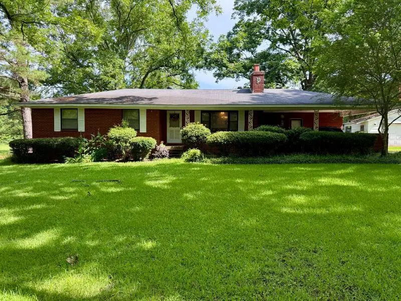 101 Hill Ave., Houston, MS 38851 - #2