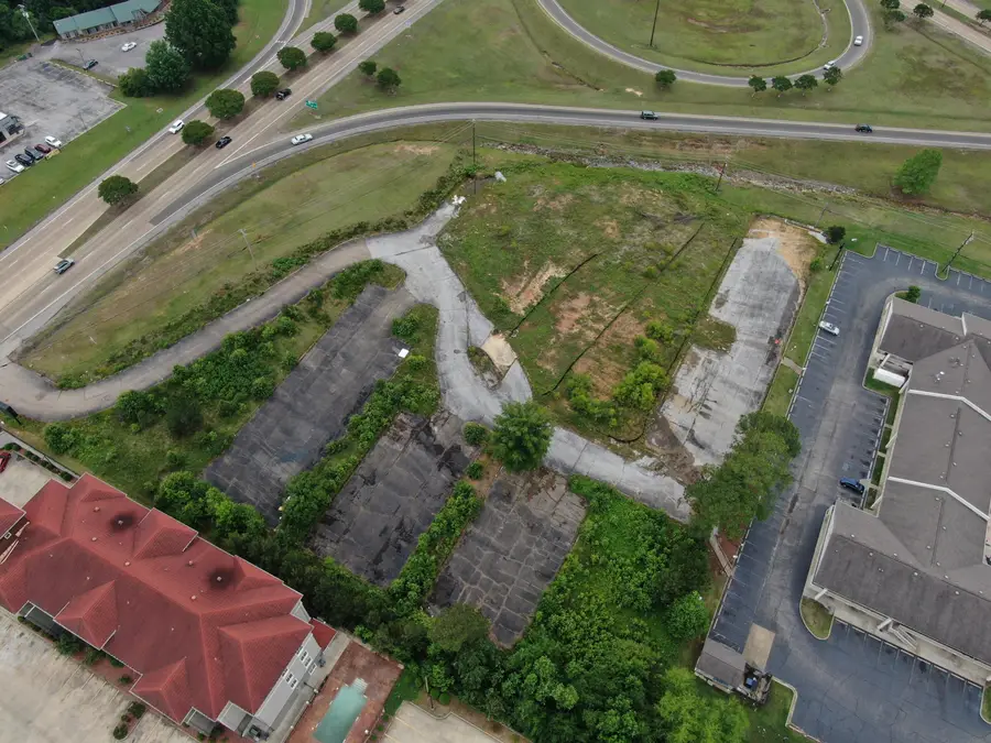 1011 N Gloster, Tupelo, MS 38804 - Image #3