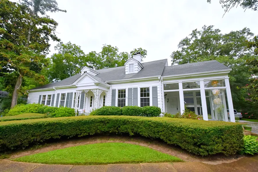 800 W Commerce St., Aberdeen, MS 39730 - #2