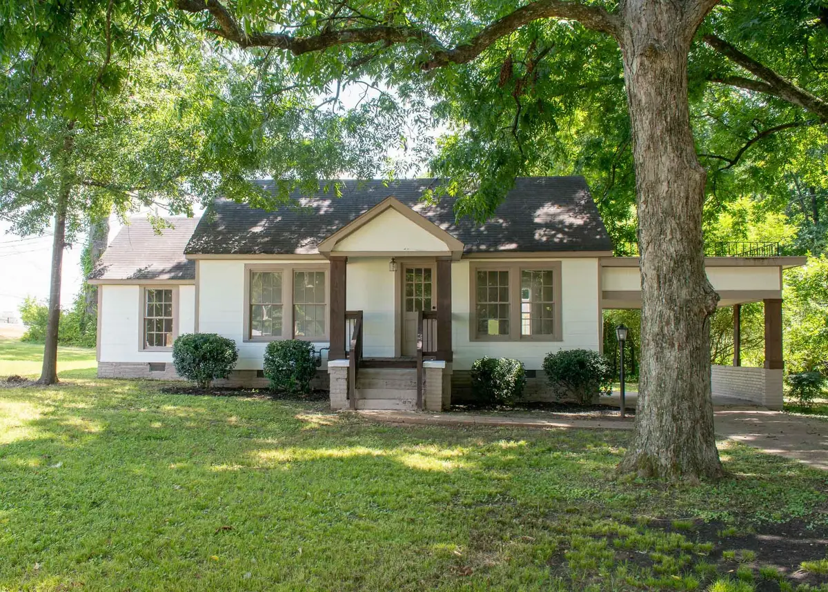 110 Lawndale Dr., Tupelo, MS 38801 - #1