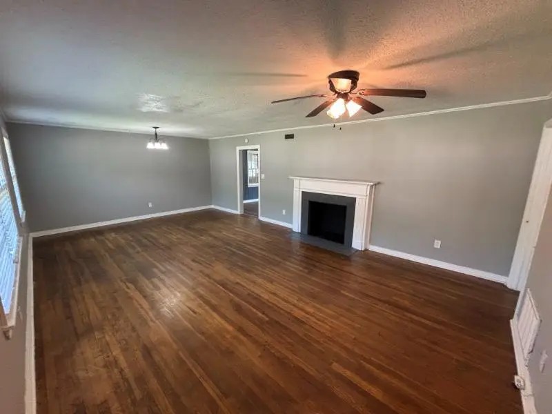 706 Vassar Dr., Tupelo, MS 38801 - #3