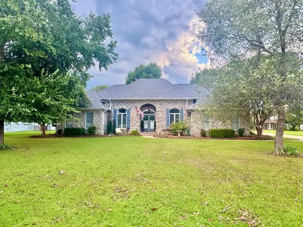 2815 Orchid, Tupelo, MS 38801