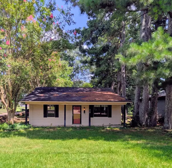 710 Chester St., Tupelo, MS 38804