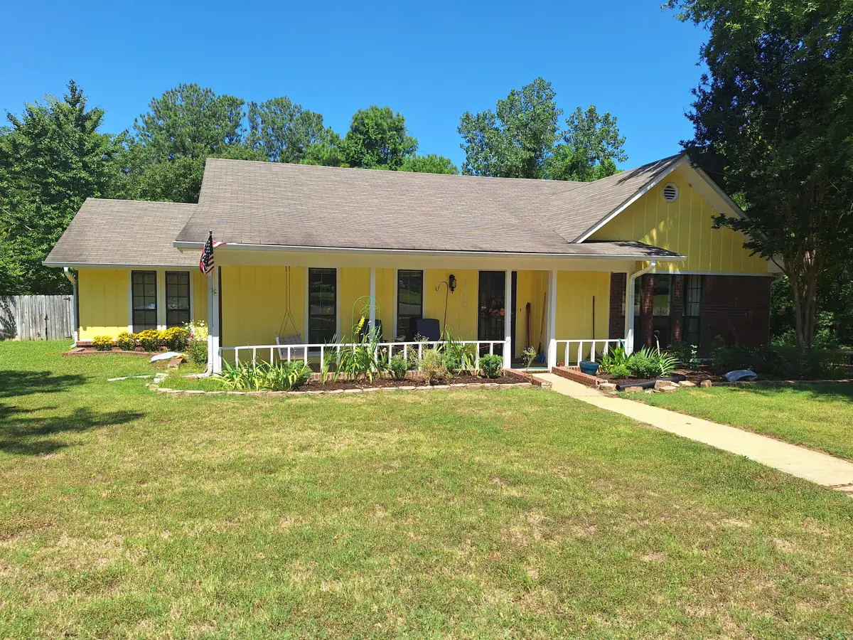 2100 Bob White Dr., Tupelo, MS 38801 - #1