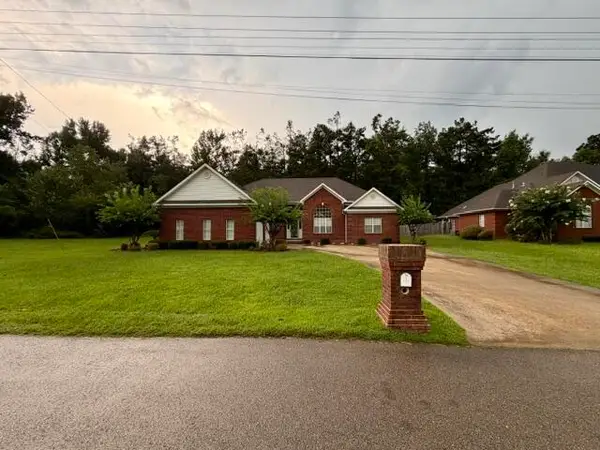 112 Oakleigh Dr., Booneville, MS 38829