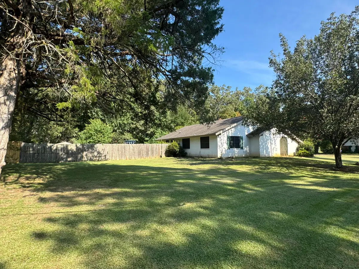 101 Whitaker Dr., Houston, MS 38851 - #1