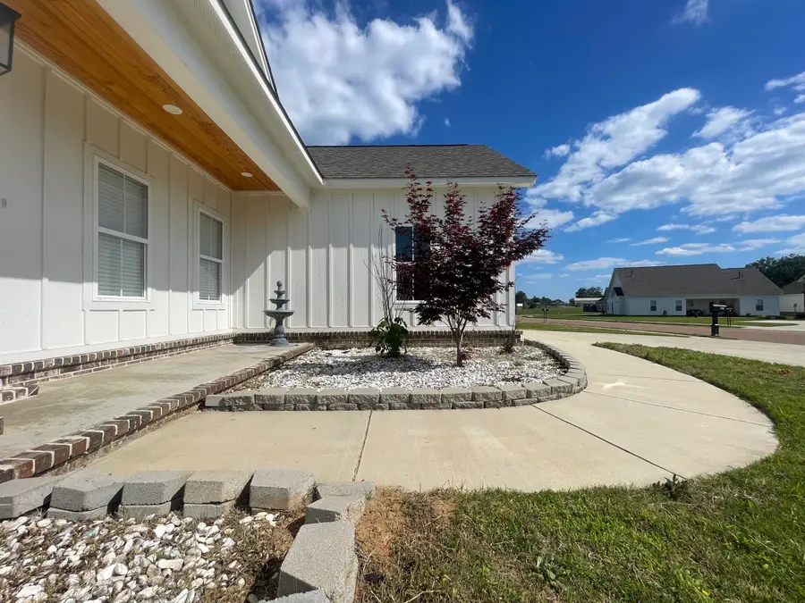 521 Walker Circle, New Albany, MS 38652 - #3