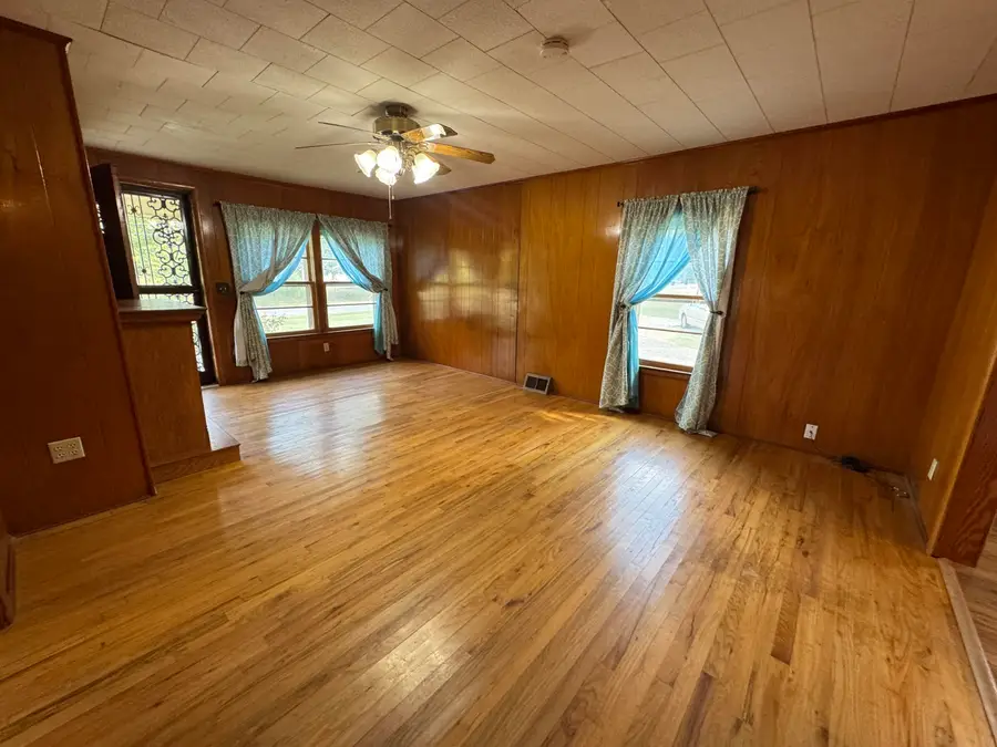 703 S Lake St., Booneville, MS 38829 - #2
