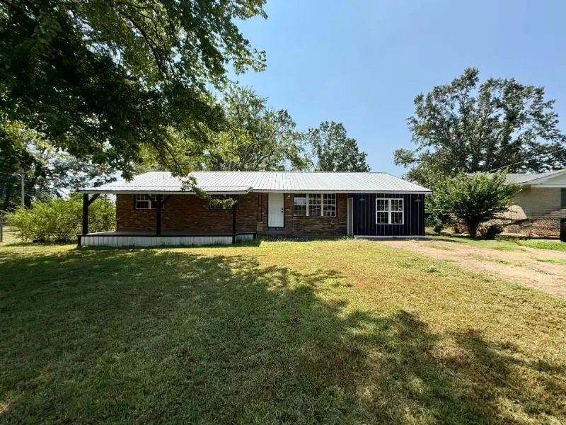 1608 Meadows Dr., Corinth, MS 38834 - #1