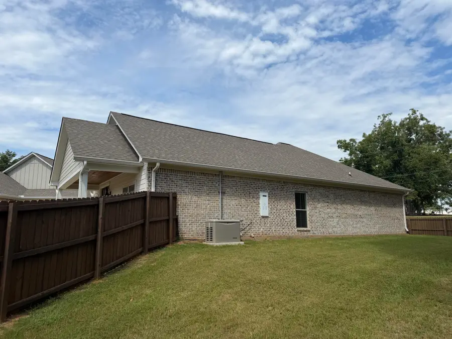 1010 Celi Pearl Cv., New Albany, MS 38652 - #3