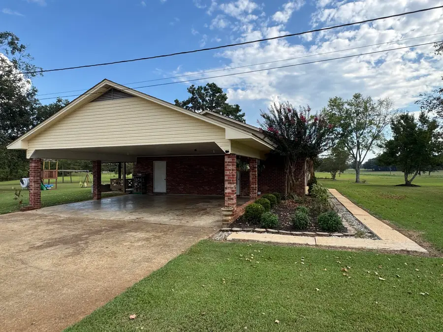 209 Weeks St., Algoma, MS 38820 - #2