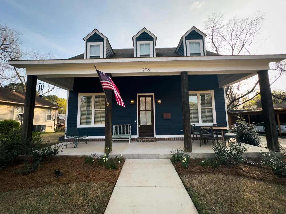 208 Oak St, New Albany, MS 38652 - Image #1