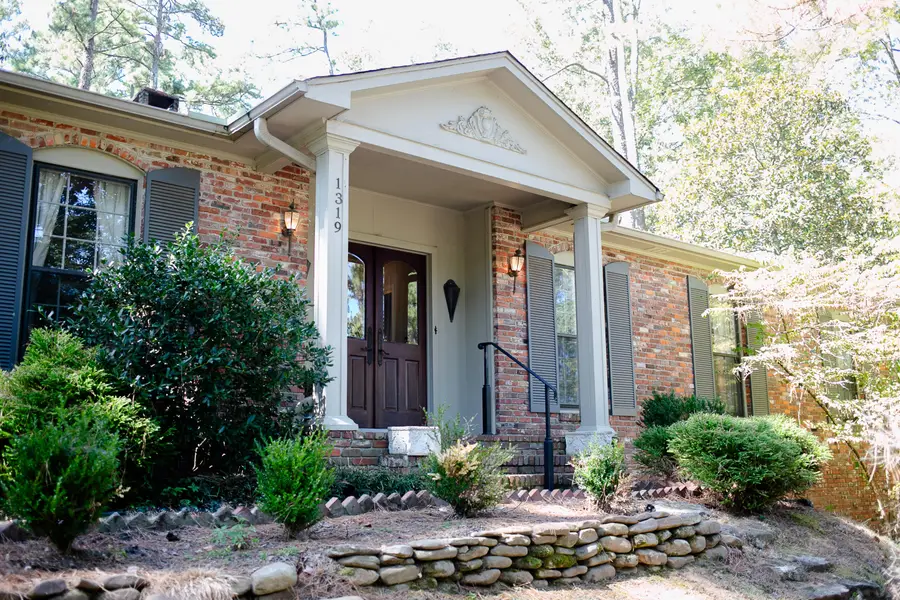 1319 Pinecrest Dr., Tupelo, MS 38804 - #2