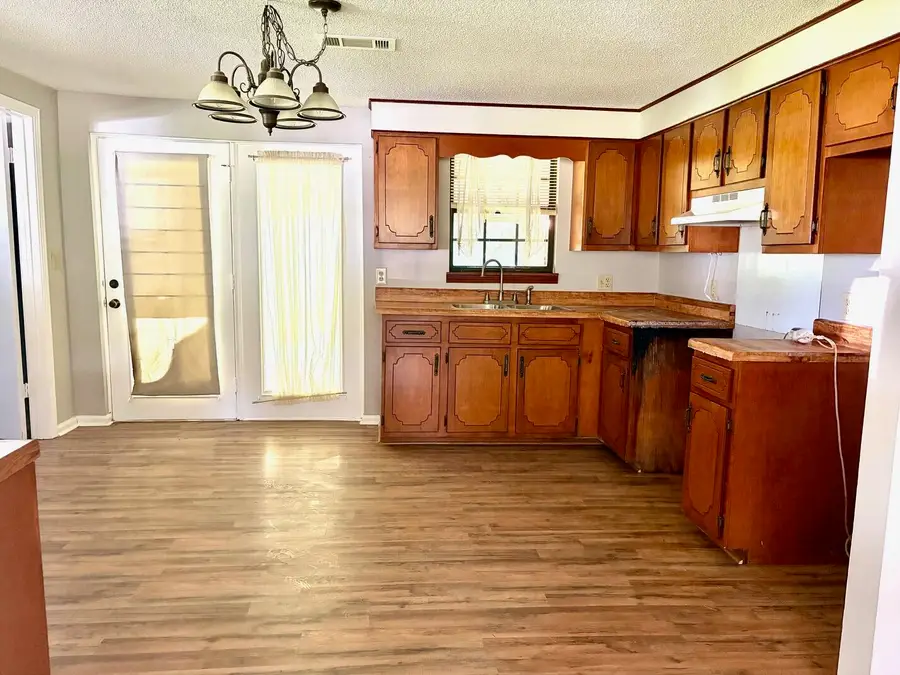 10450 U.s. 72, Walnut, MS 38683 - #2
